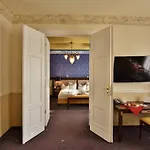 Hotel Myer's 4*