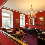 Hotel Myer's