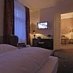 Myer's Hotel 4*