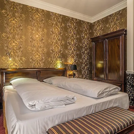 Myer's Otel