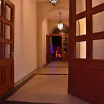 Hotel Myer's