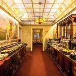 Myer's Hotel 4*